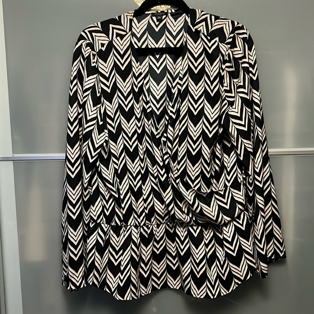 Ann Taylor size xl wrap style blouse
